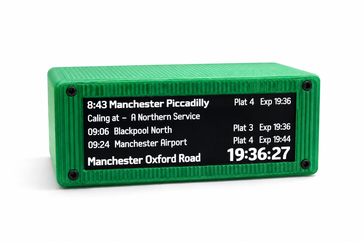 Custom UK Train Departure Board – Live National Rail Updates – Desktop Display